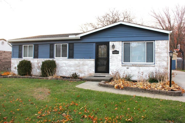 43592 Champlain Court, Canton charter township