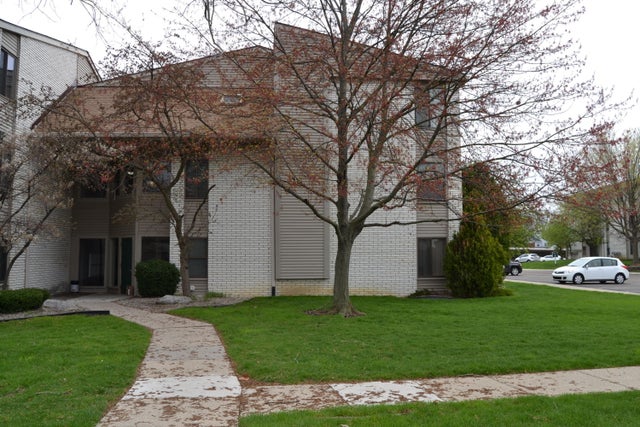 31993 W 12 Mile Road Unit: 204, Farmington Hills city