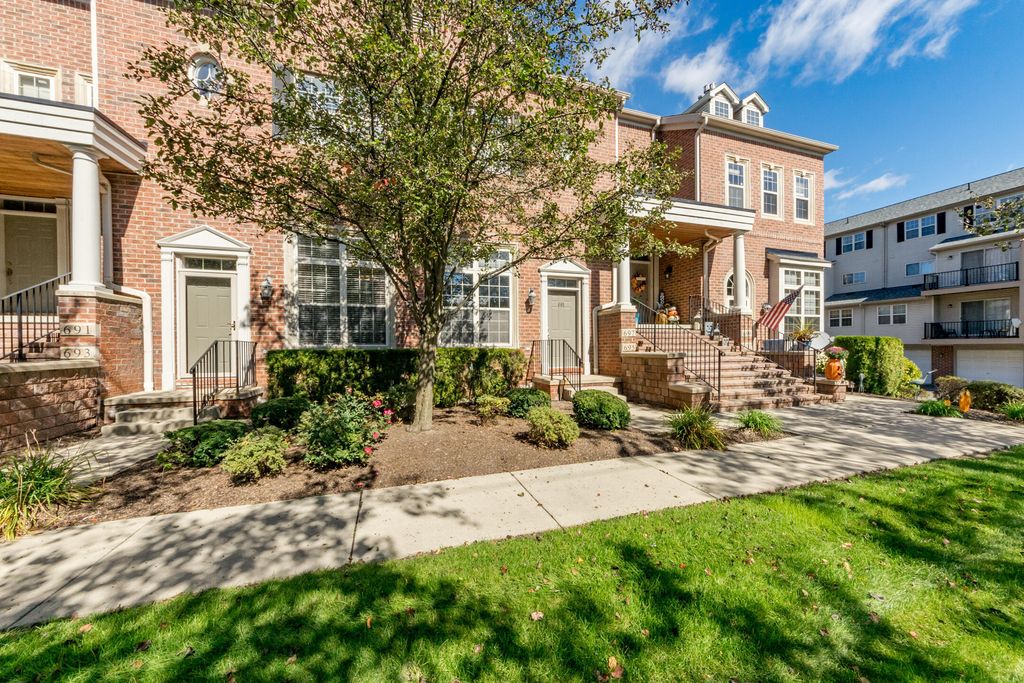 695 River Park Village Boulevard, Northville