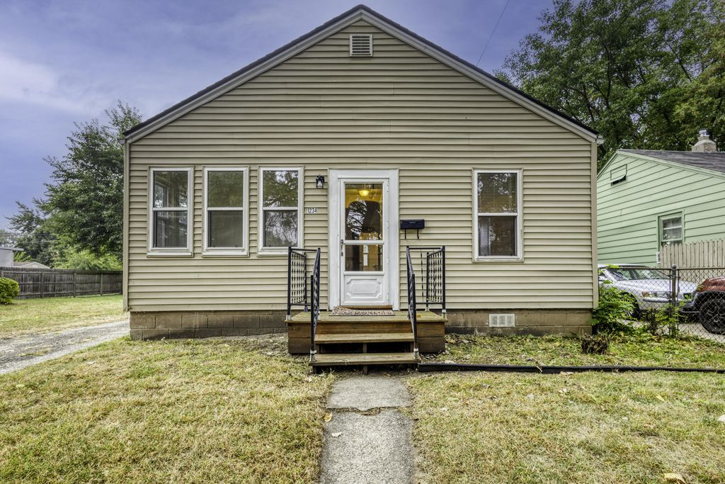 1234 E Elza Avenue, Hazel Park city