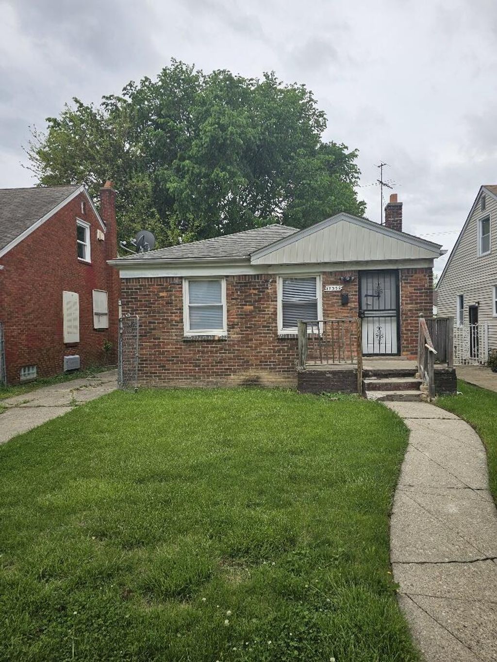 17335 Teppert, Detroit city