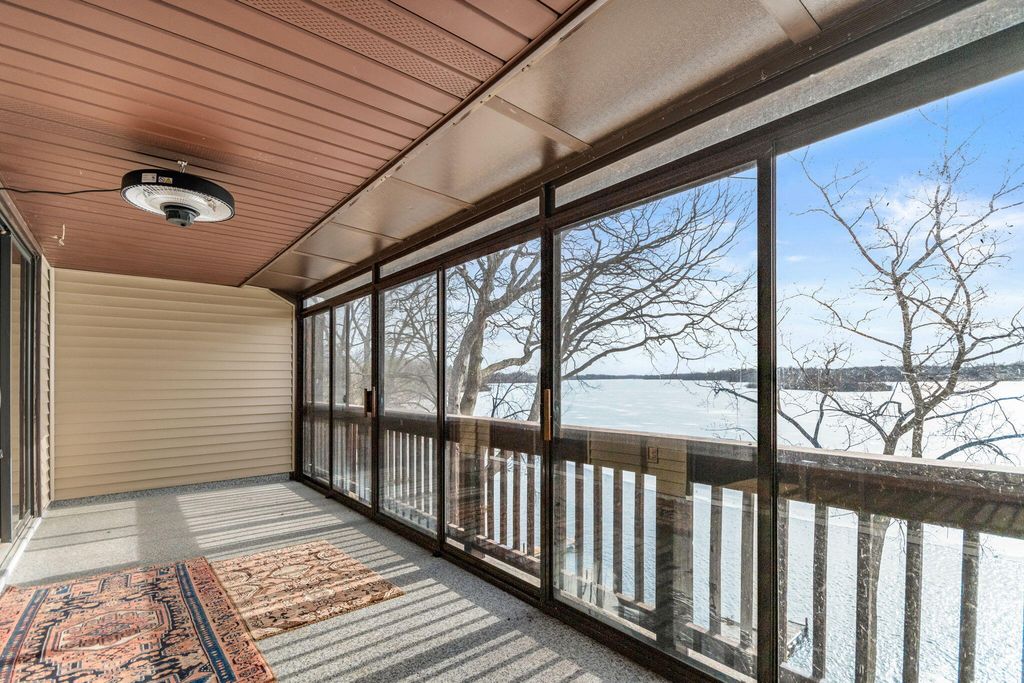 730 Cliffs Drive Unit: 303a, Ypsilanti