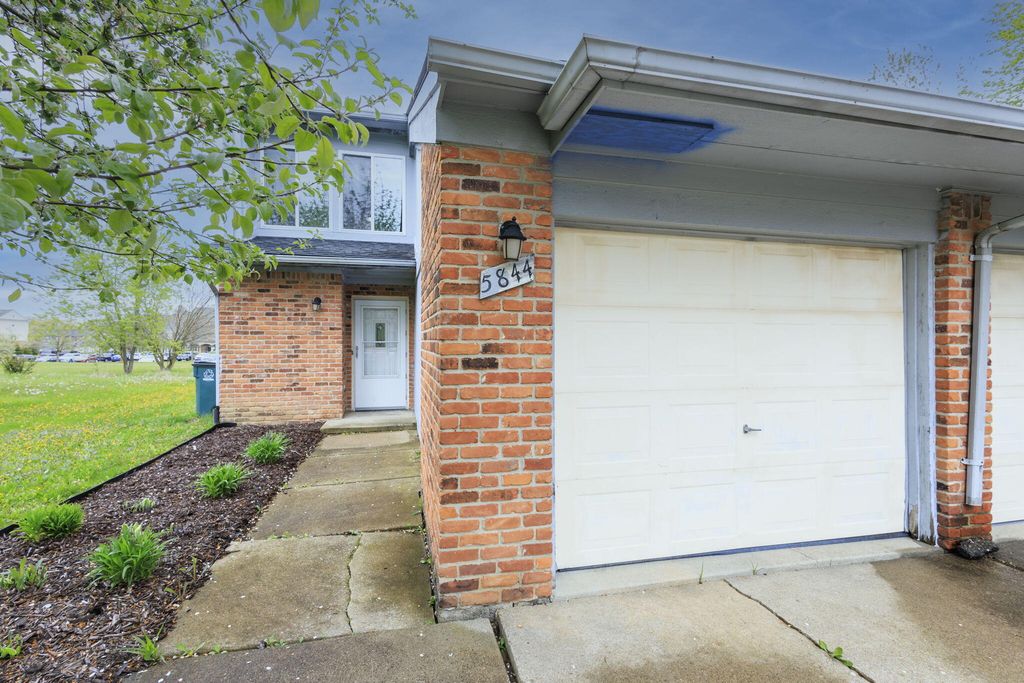 5842 Niles Street Unit: 5844, Troy city