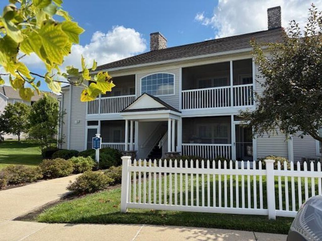2692 S Knightsbridge Circle, Ann Arbor
