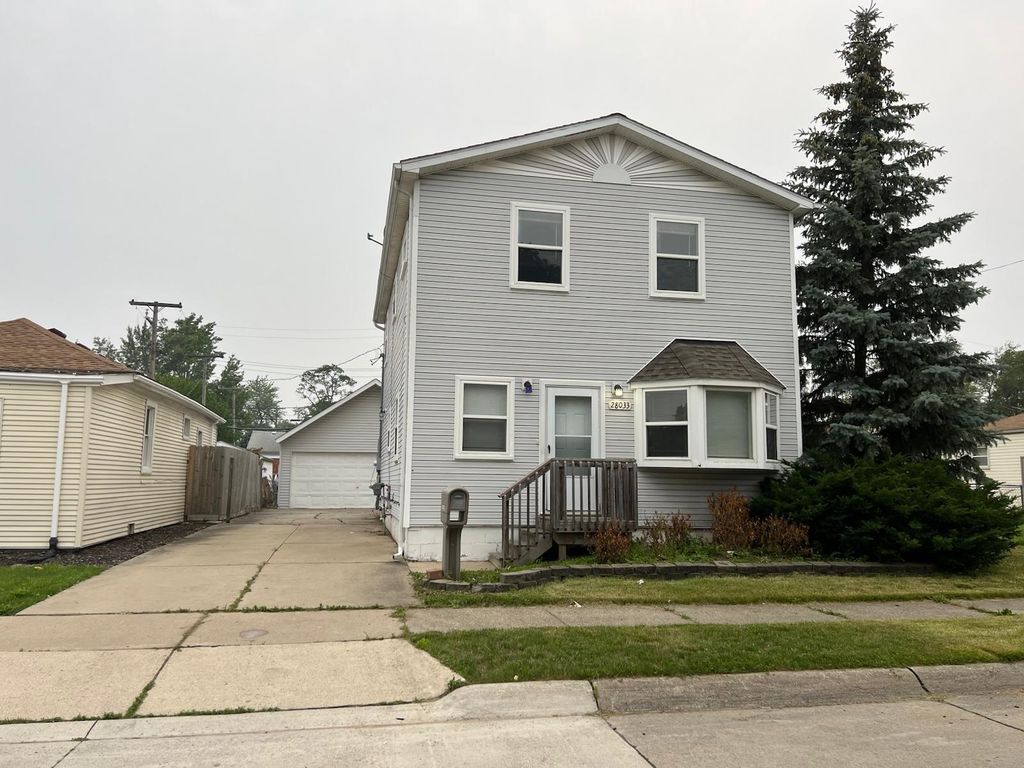 28033 Rosemont Street, Roseville city