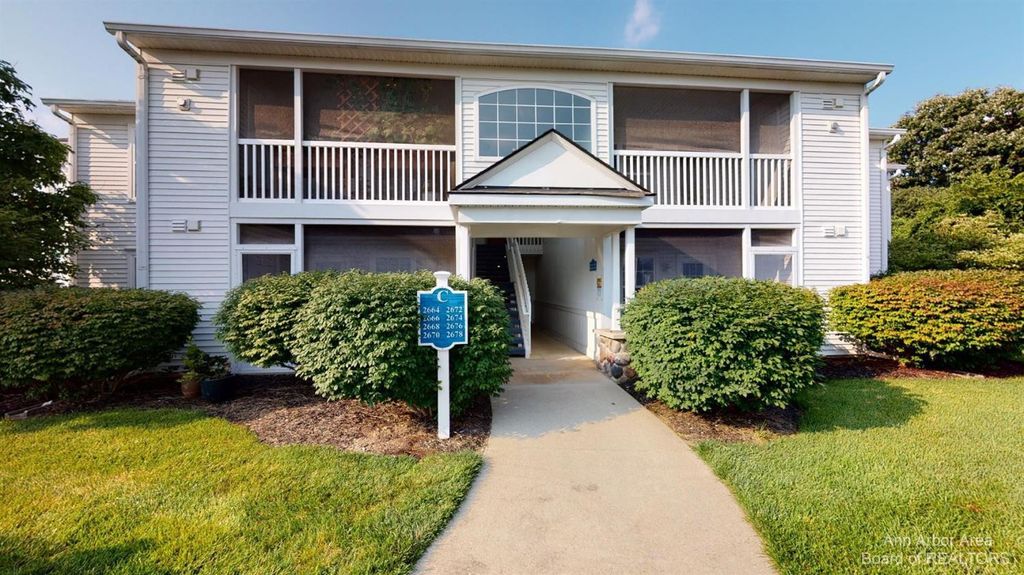 2666 S Knightsbridge Circle, Ann Arbor