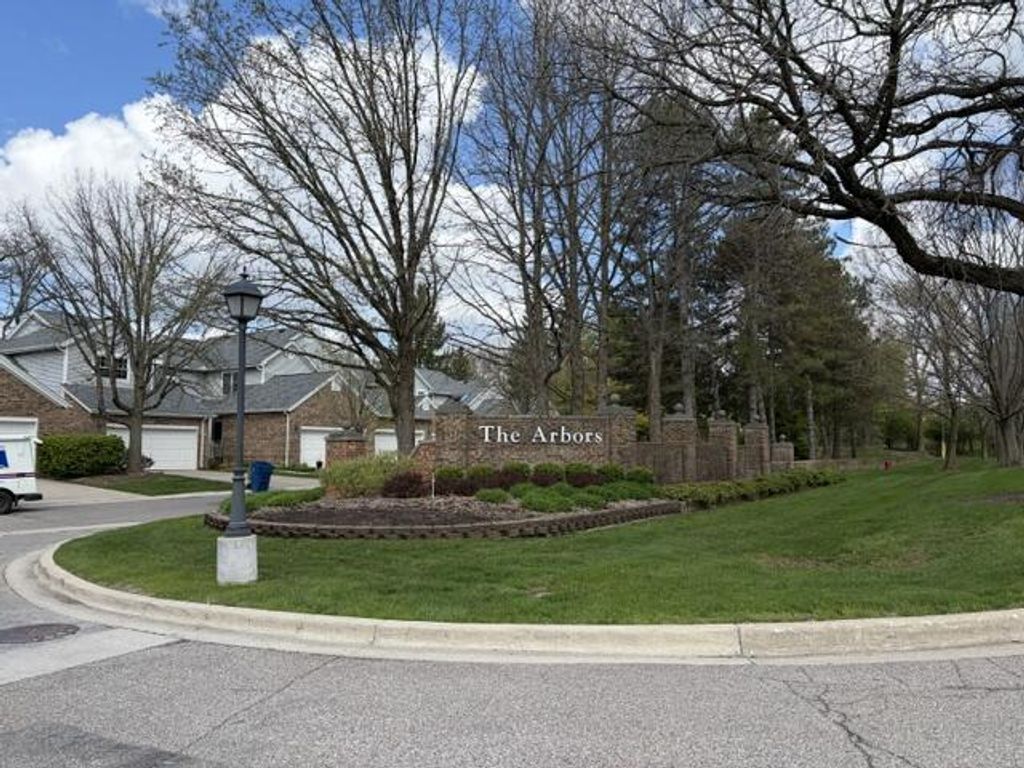 4299 Pine Ridge Court, Ann Arbor