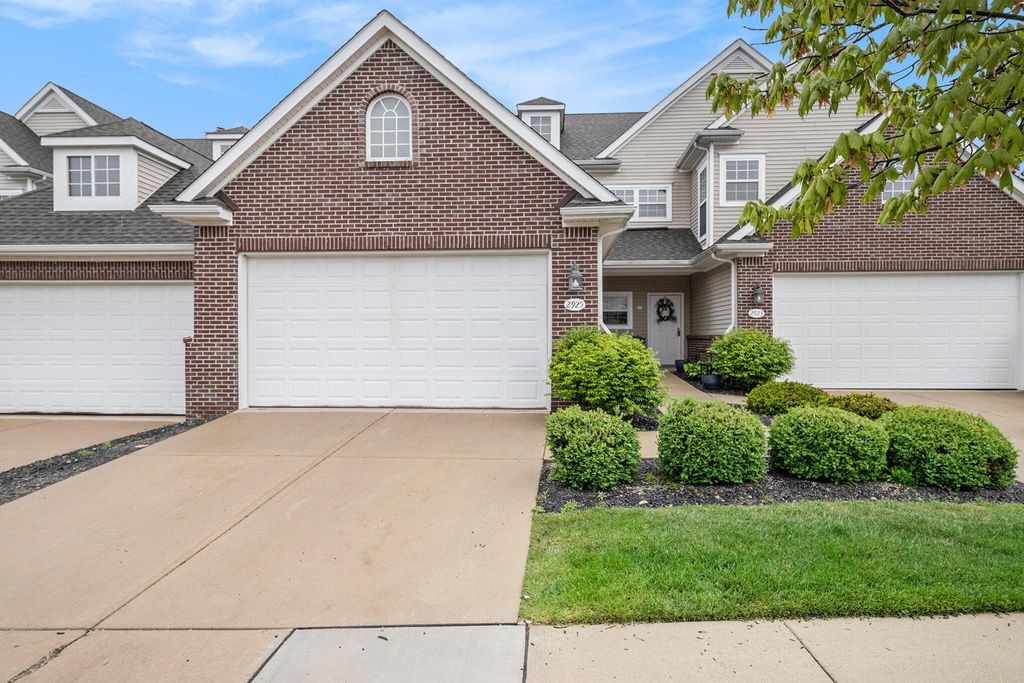 2925 N Knightsbridge Circle, Ann Arbor