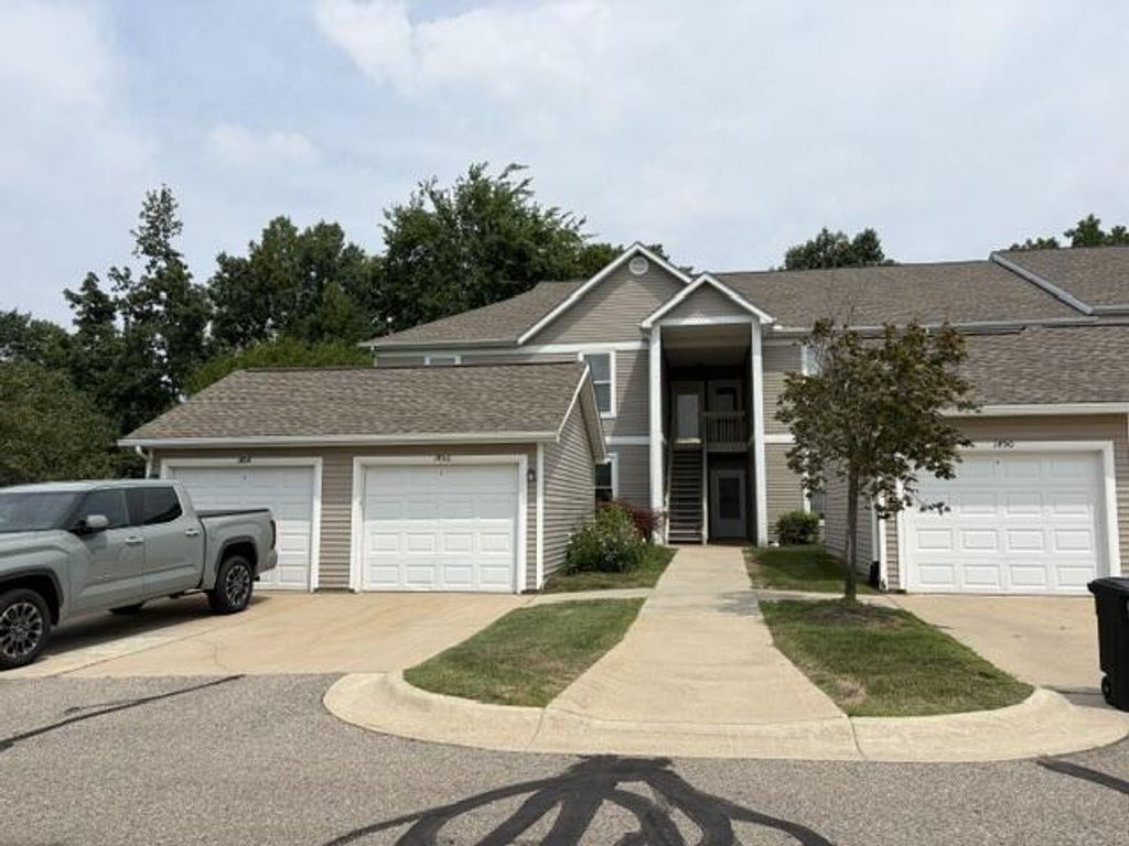 1452 Fox Pointe Circle, Ann Arbor