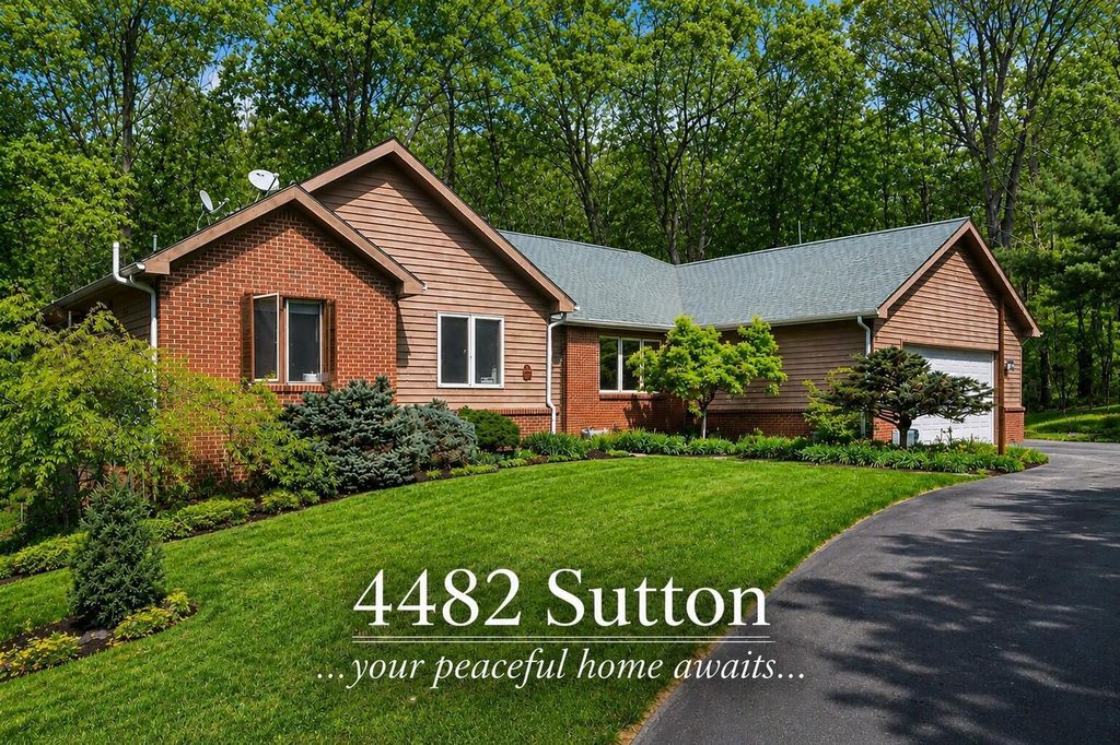 4482 Sutton Road, Raisin township