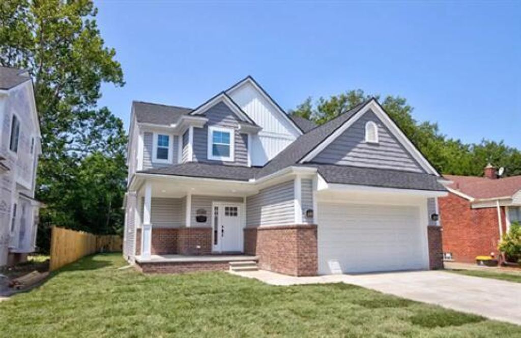 23089 Meadowlark Street, Oak Park city