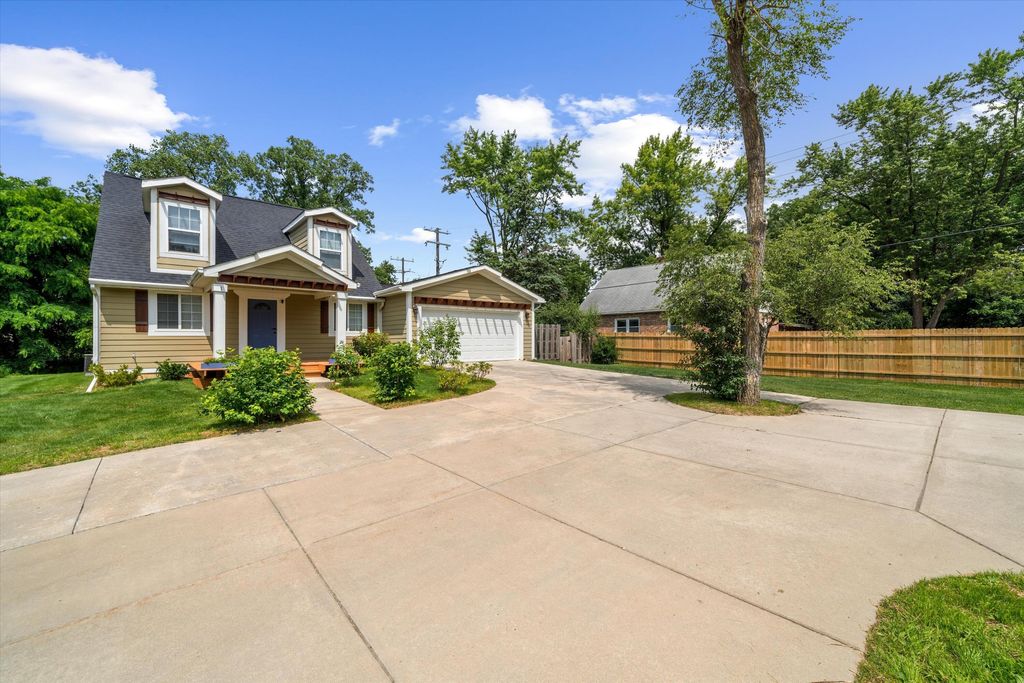 1 Maple Village Court, Ann Arbor city