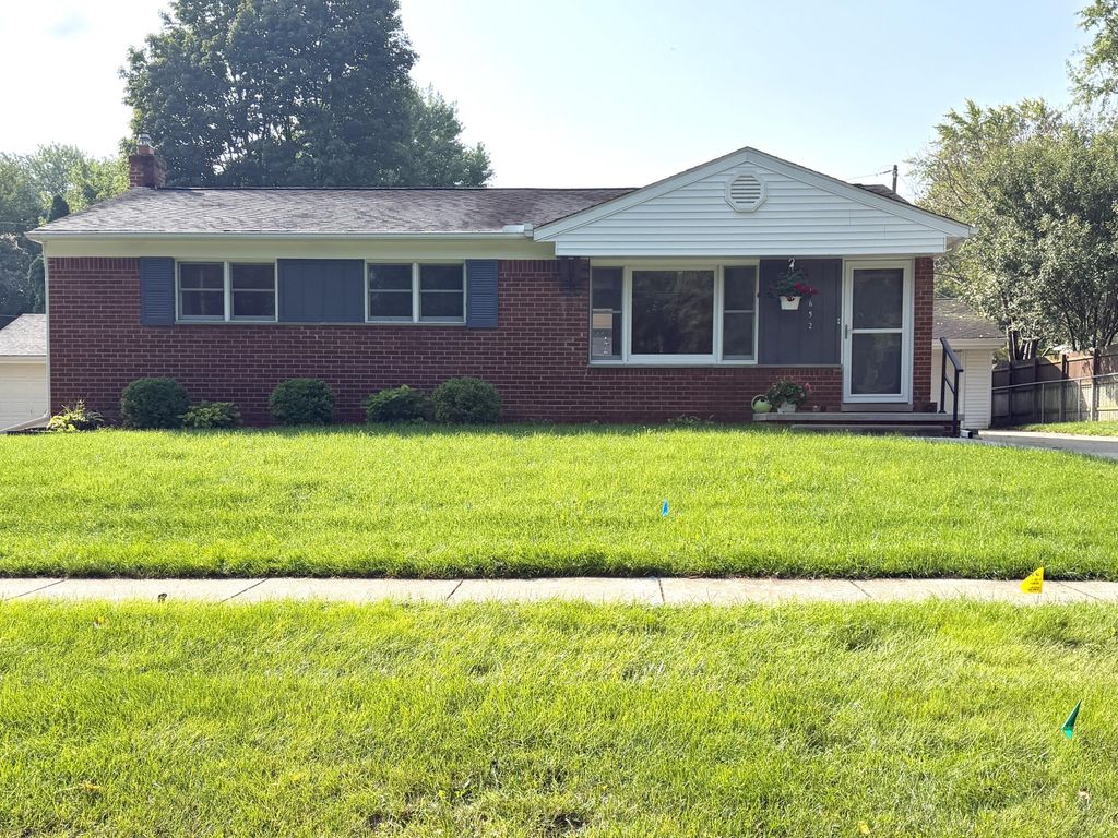 3652 Inverness Street, Dexter city