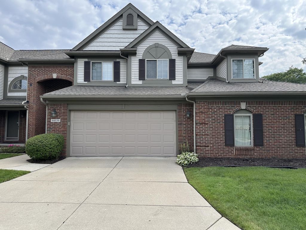 44539 N Heather Lane, Canton