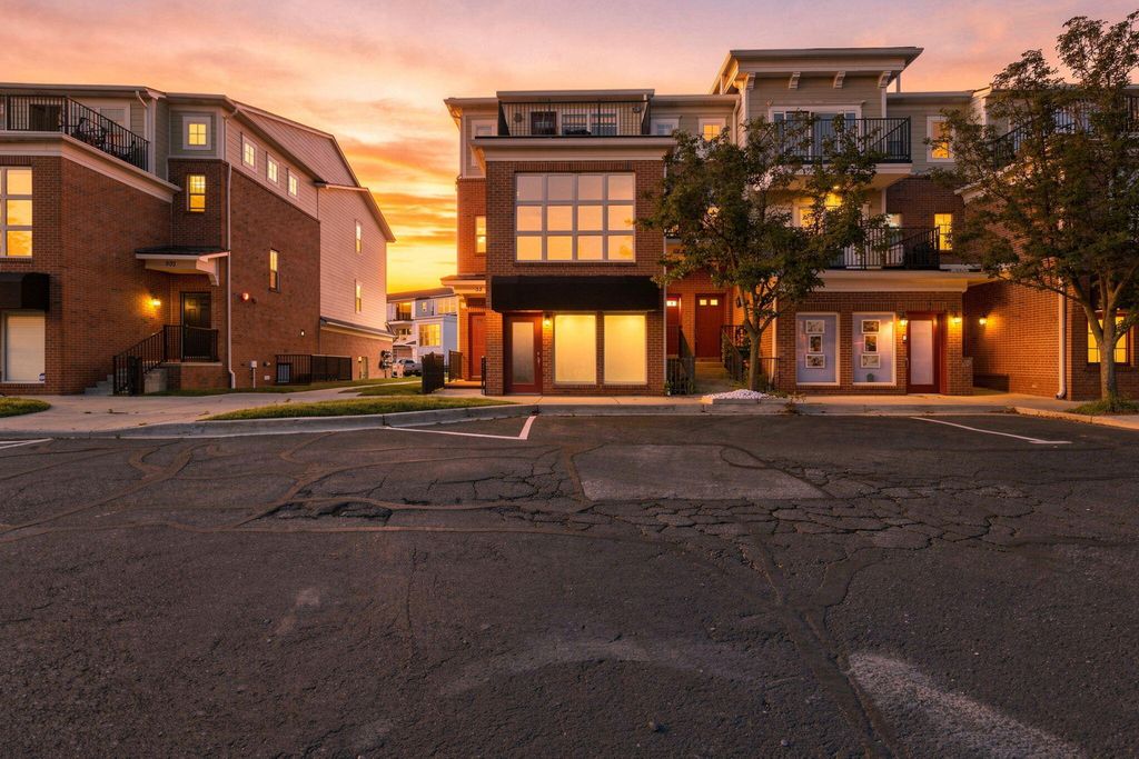 113 Legato Drive, Walled Lake