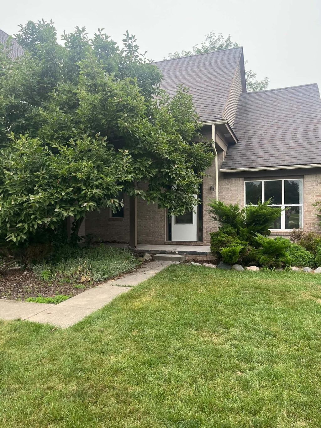 5940 Cayman Boulevard, Ypsilanti