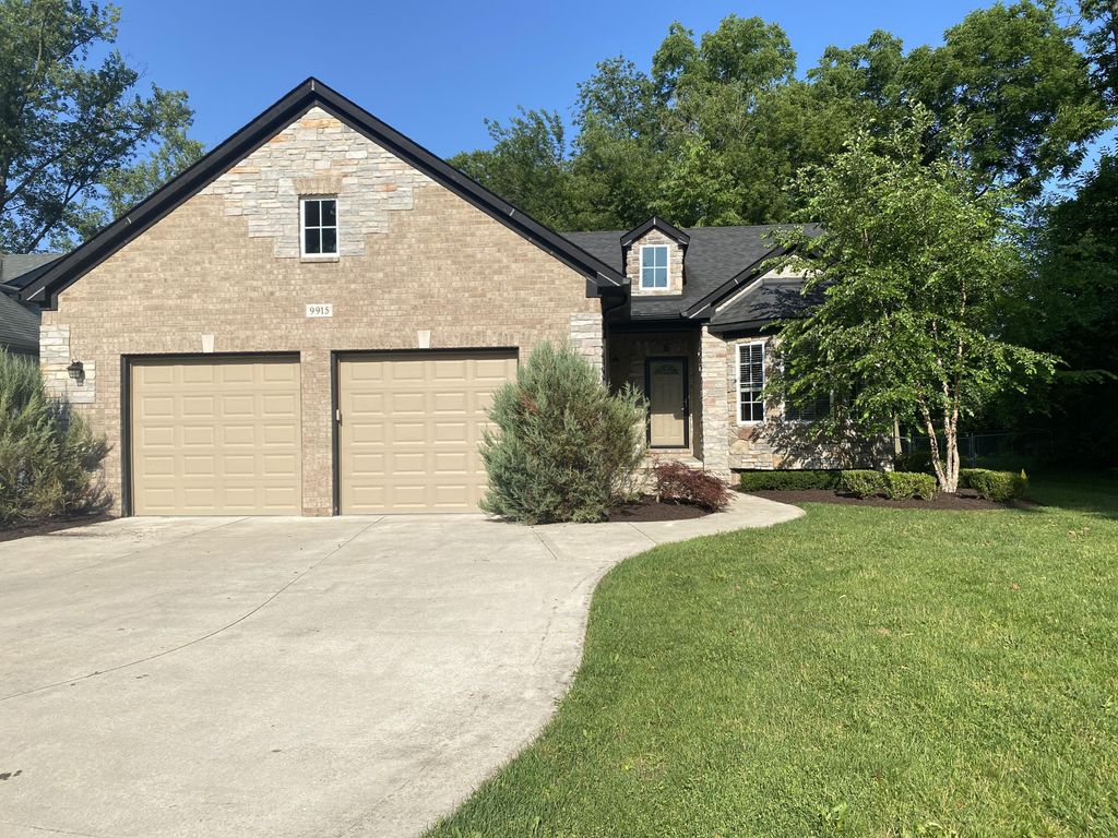 9915 Wayne Road, Livonia