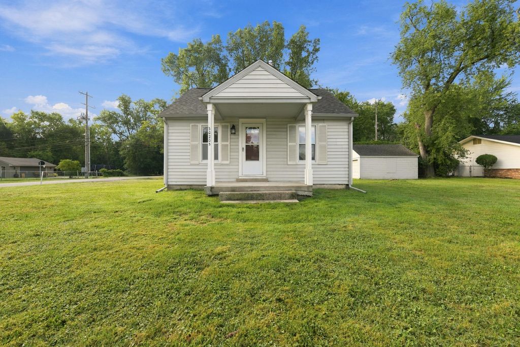 30205 Six Mile Road, Livonia