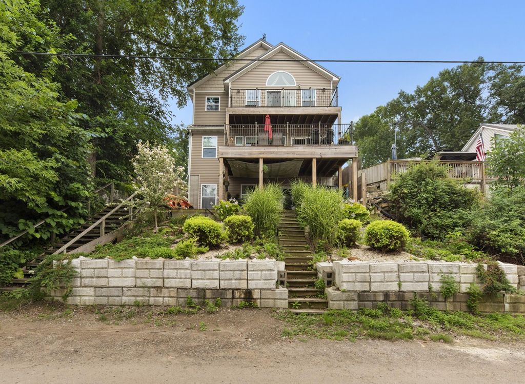 5307 Dickson Street, Howell
