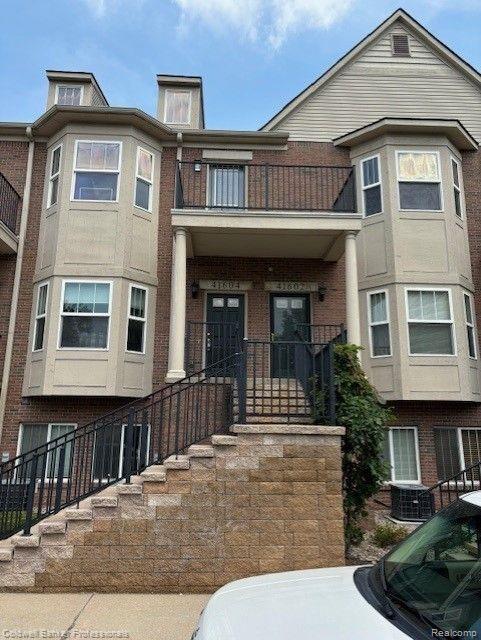 41604 N Hamlet Ln W, Novi city