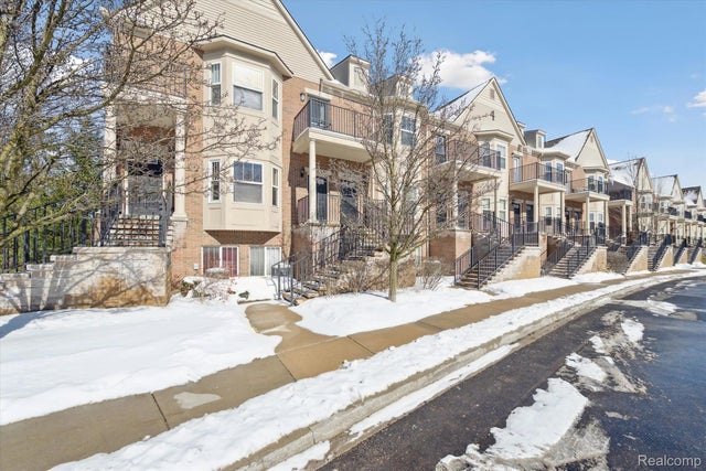 41614 Hamlet Ln 57, Novi city