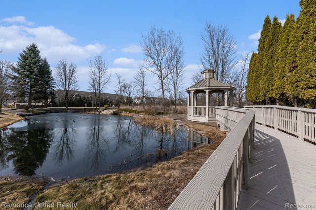 25573 Portico Ln, Novi city