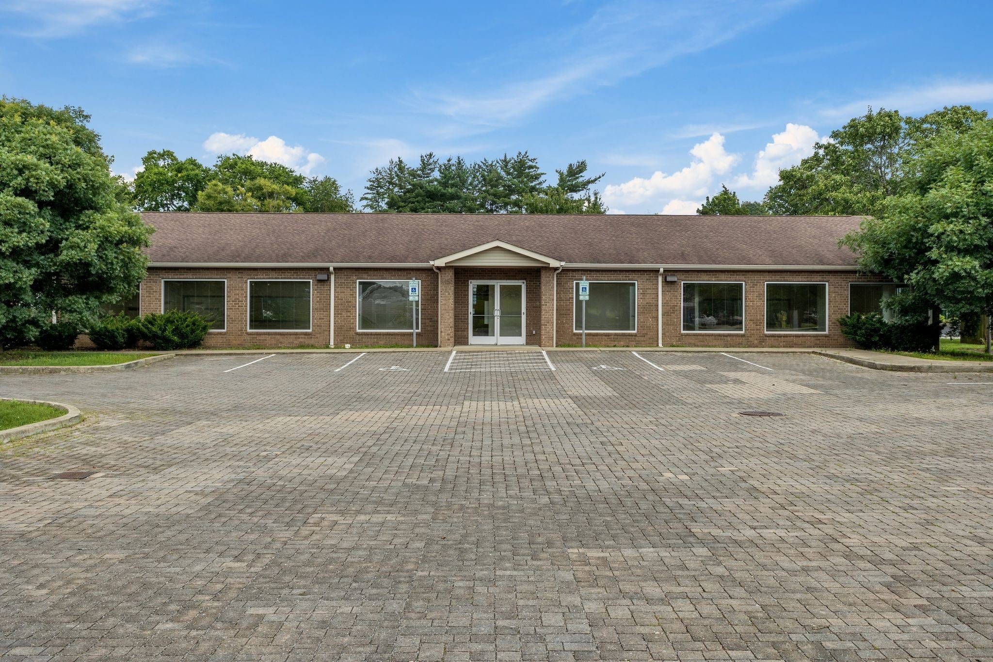 Photo of Listing #2907883