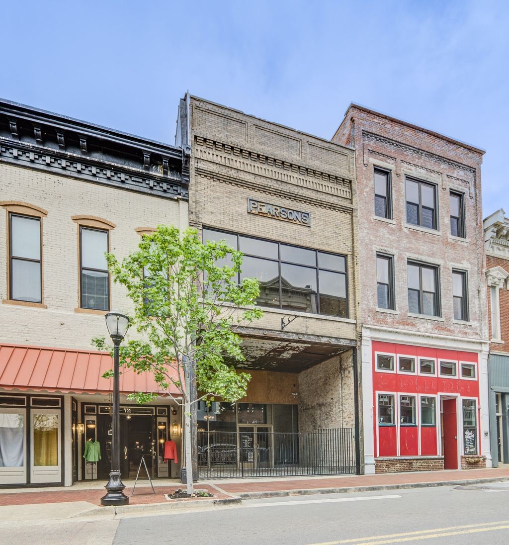 123 Franklin St, Clarksville