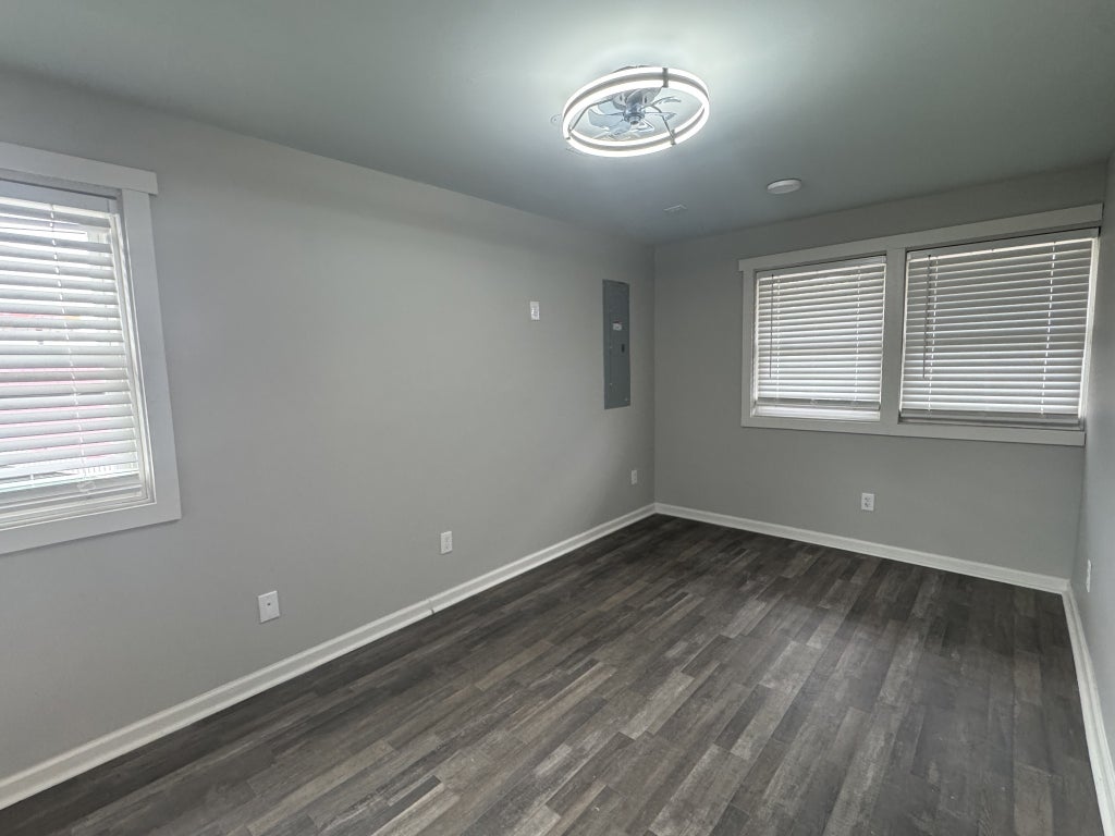 819 Providence Blvd, Clarksville