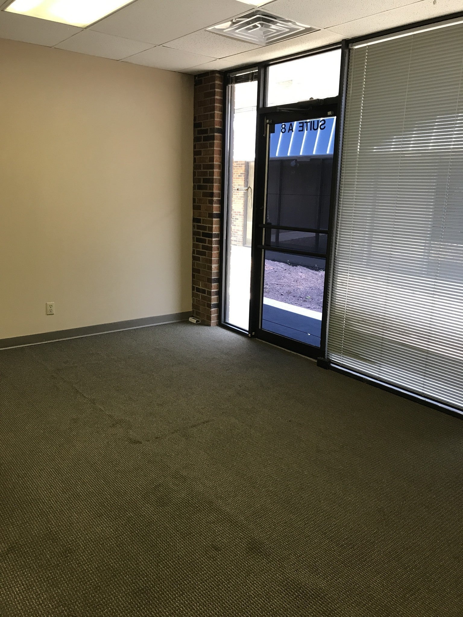 Photo of Listing #3042445