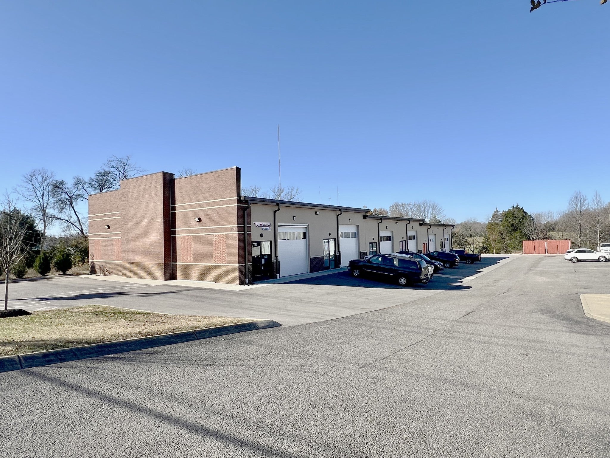 Photo of Listing #3045535