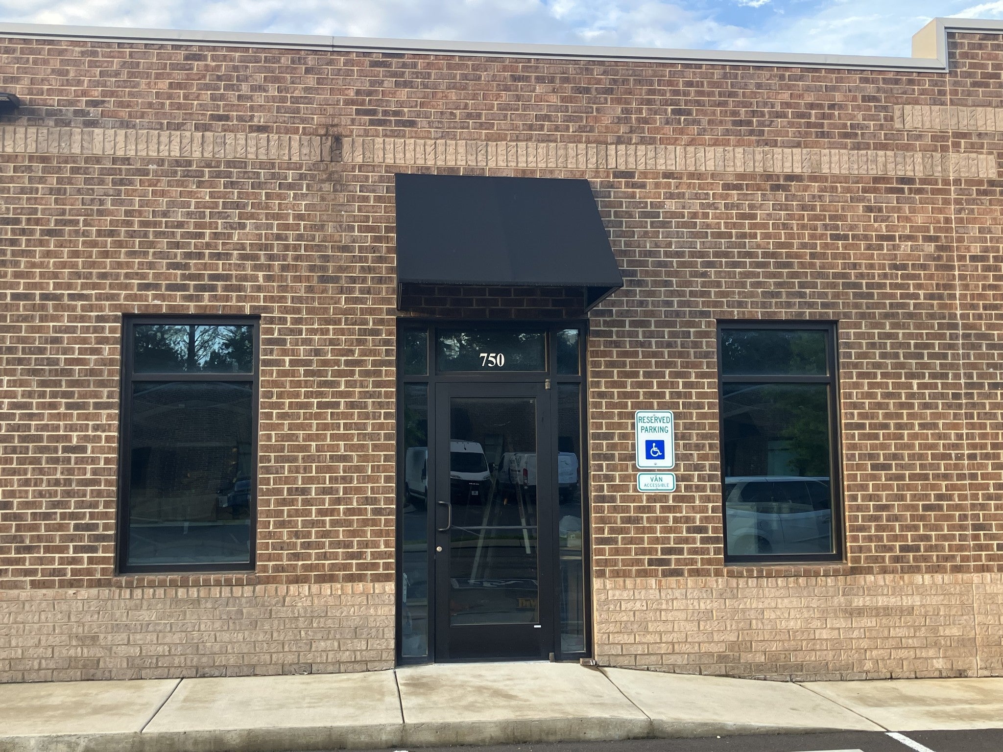 Photo of Listing #3052047