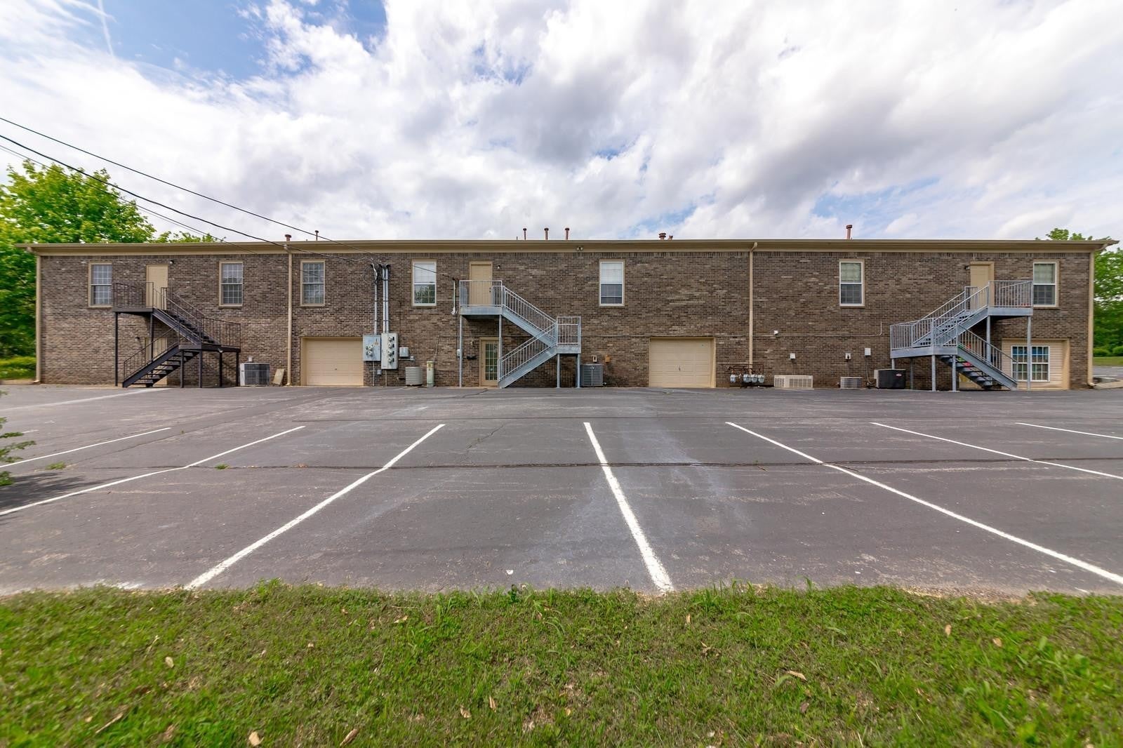 Photo of Listing #3123899