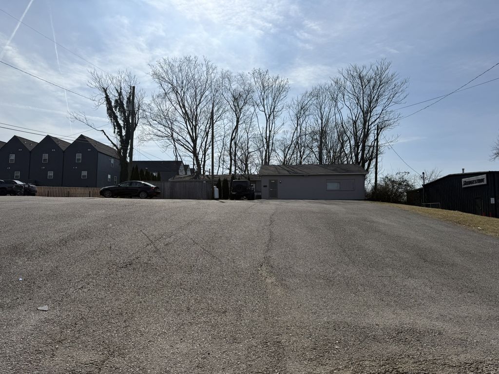 2831 Lebanon Pike, Nashville