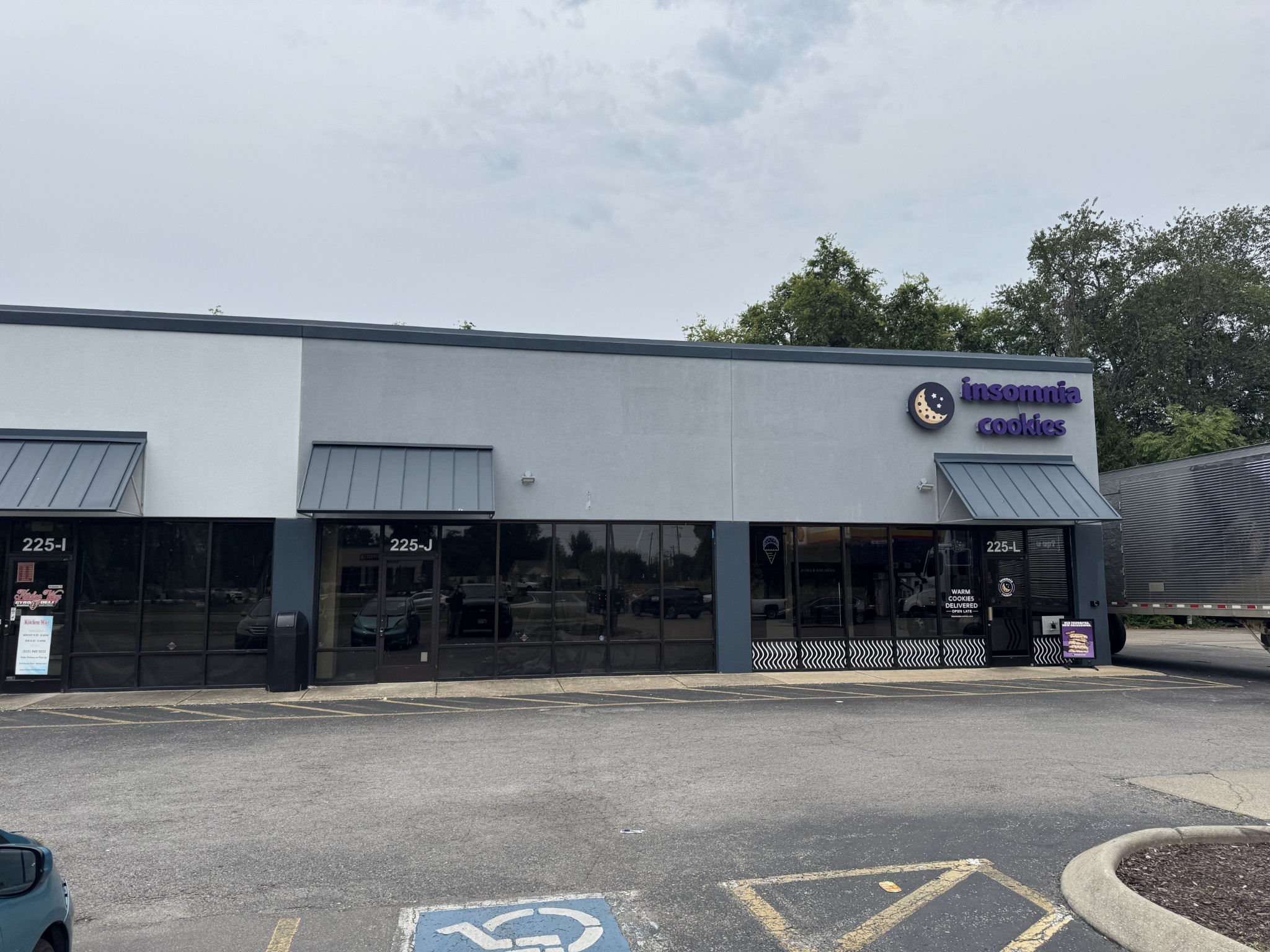 Photo of Listing #3528793