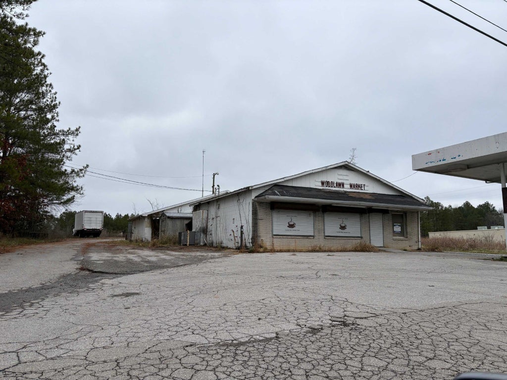 2855 Woodlawn Rd, Woodlawn