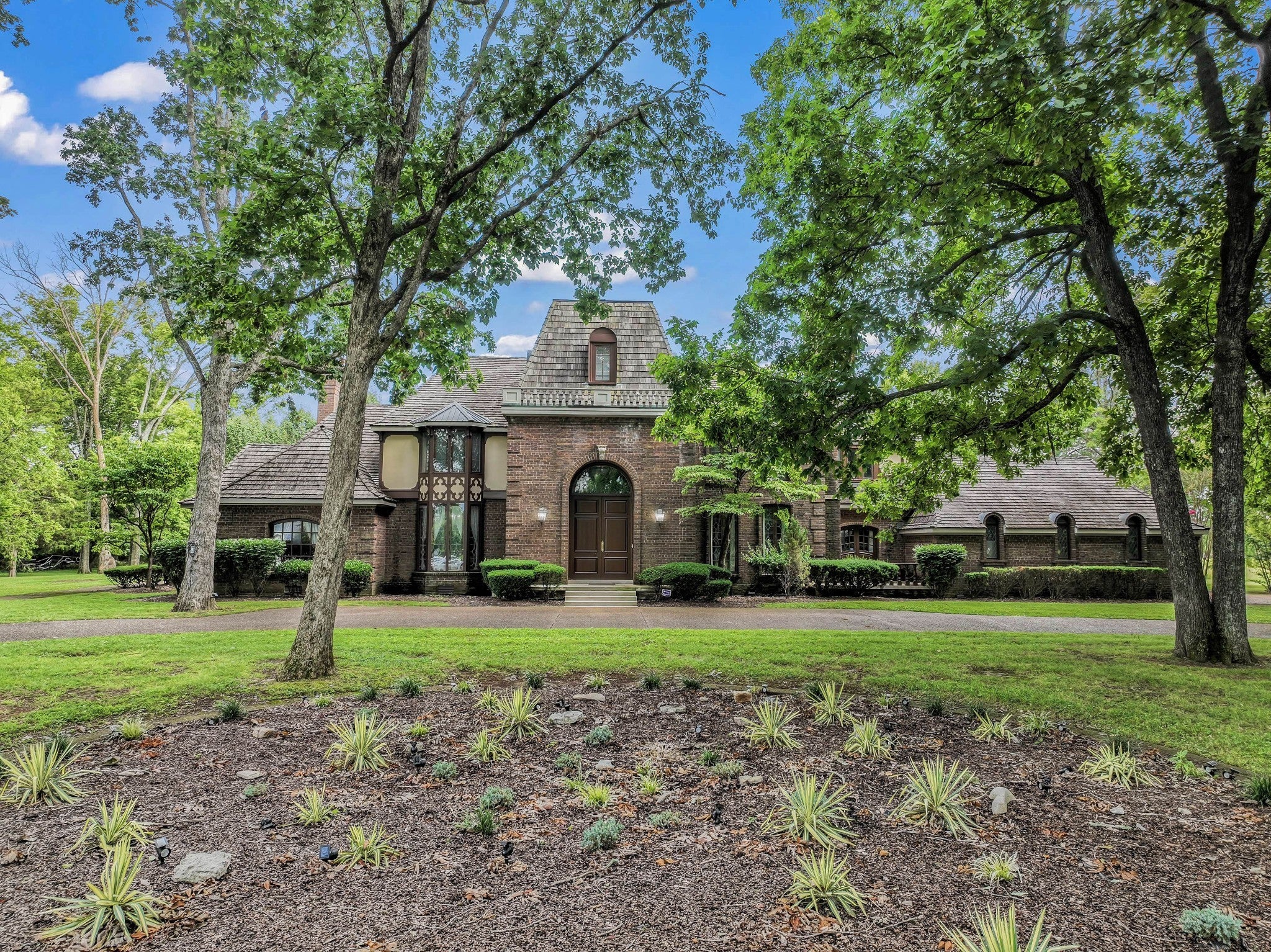 Photo of Listing #2693341