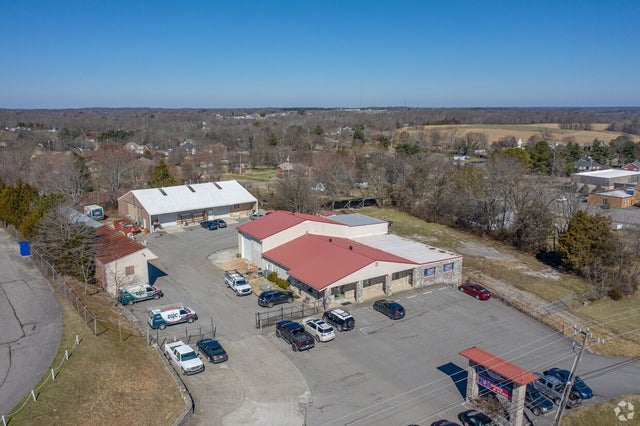 3327 Highway 31 W, White House