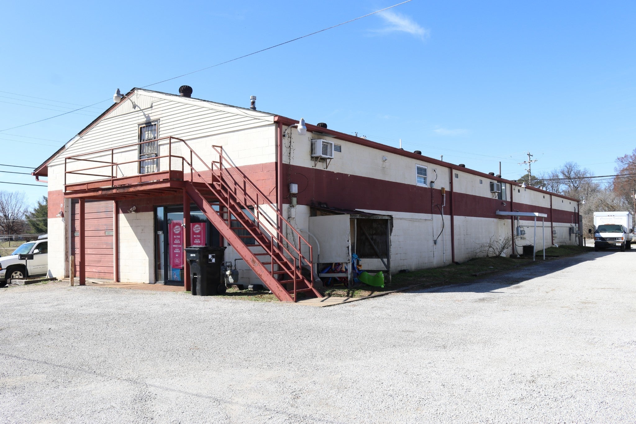 Home for sale in 2019 S Main St Columbia, TN