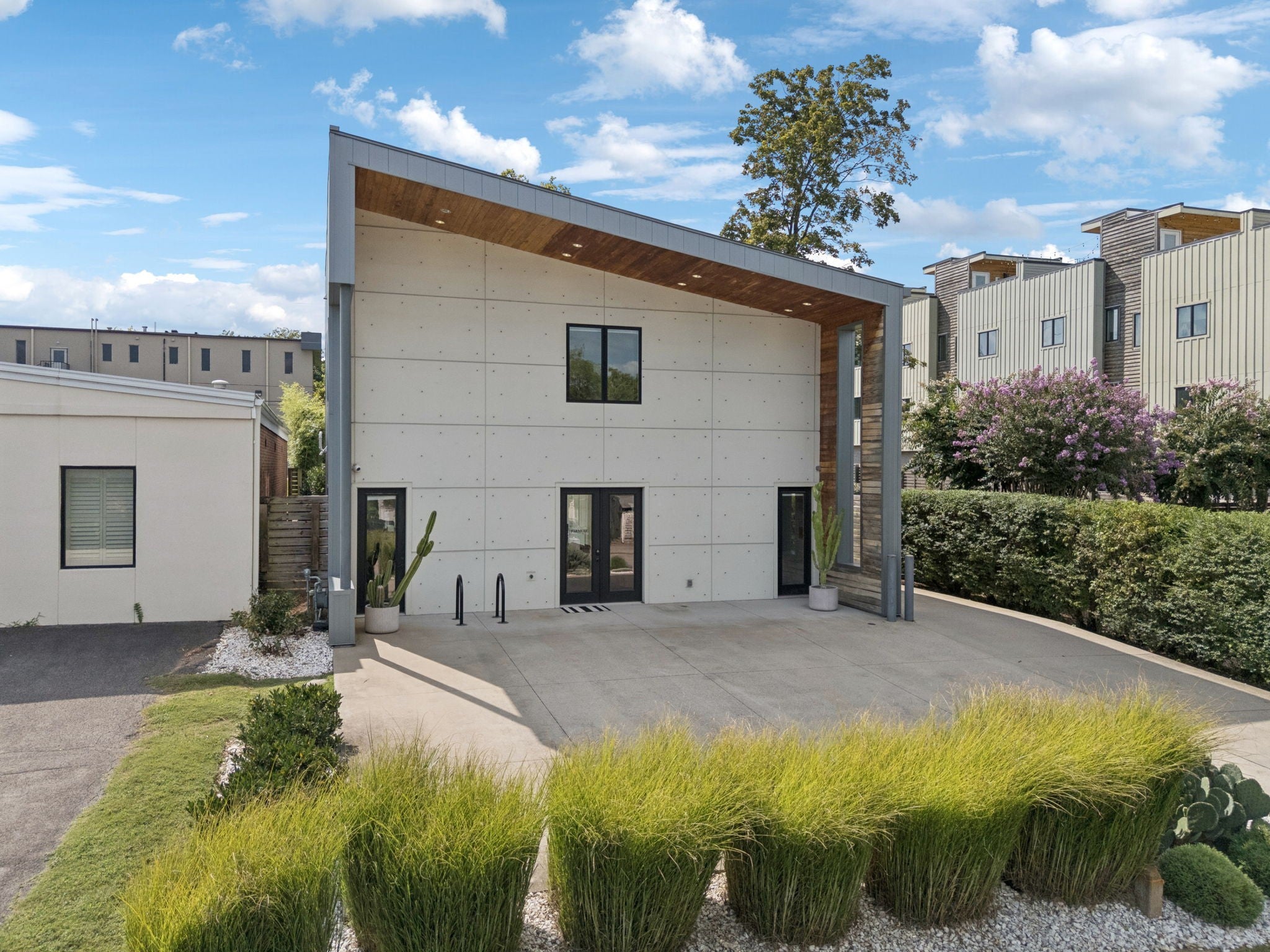 Photo of Listing #2993698