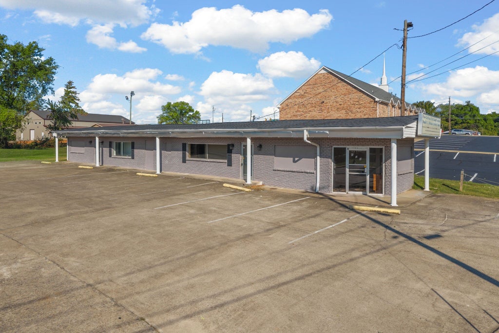 124 10th St, Clarksville