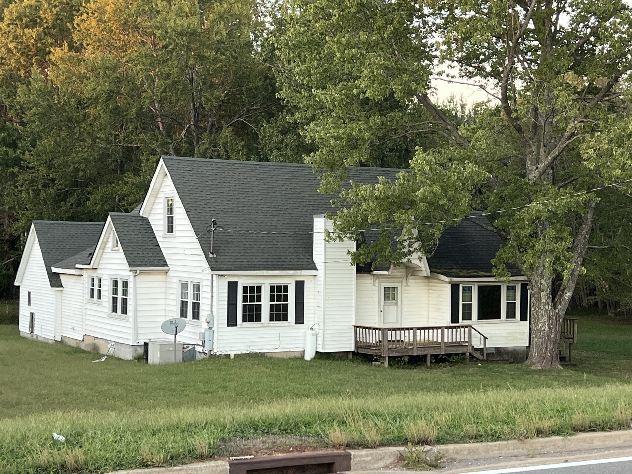 Photo of Listing #3011469