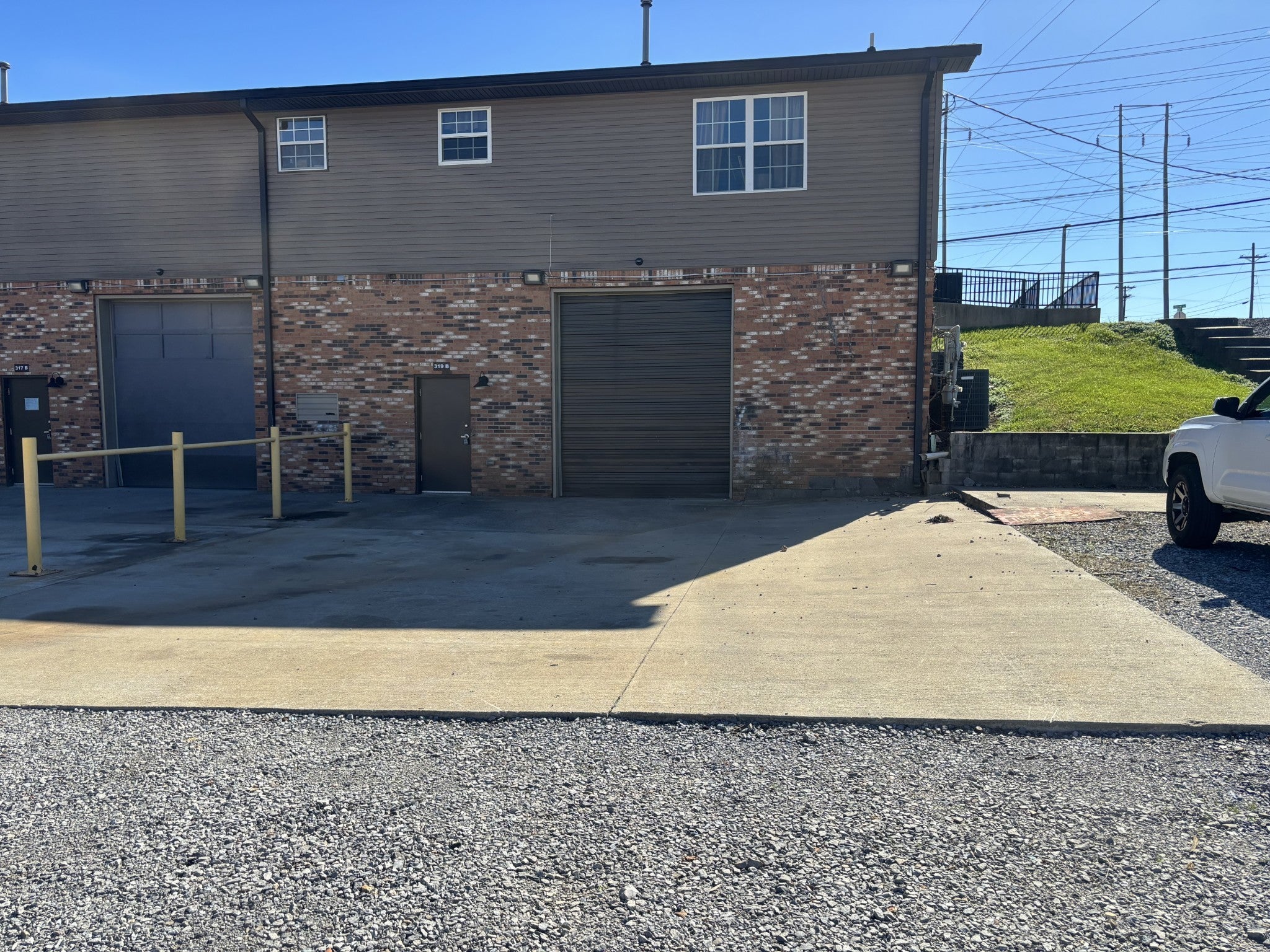 Photo of Listing #3032499