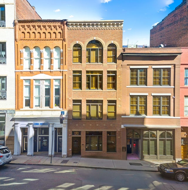 214 3rd Ave N, Nashville