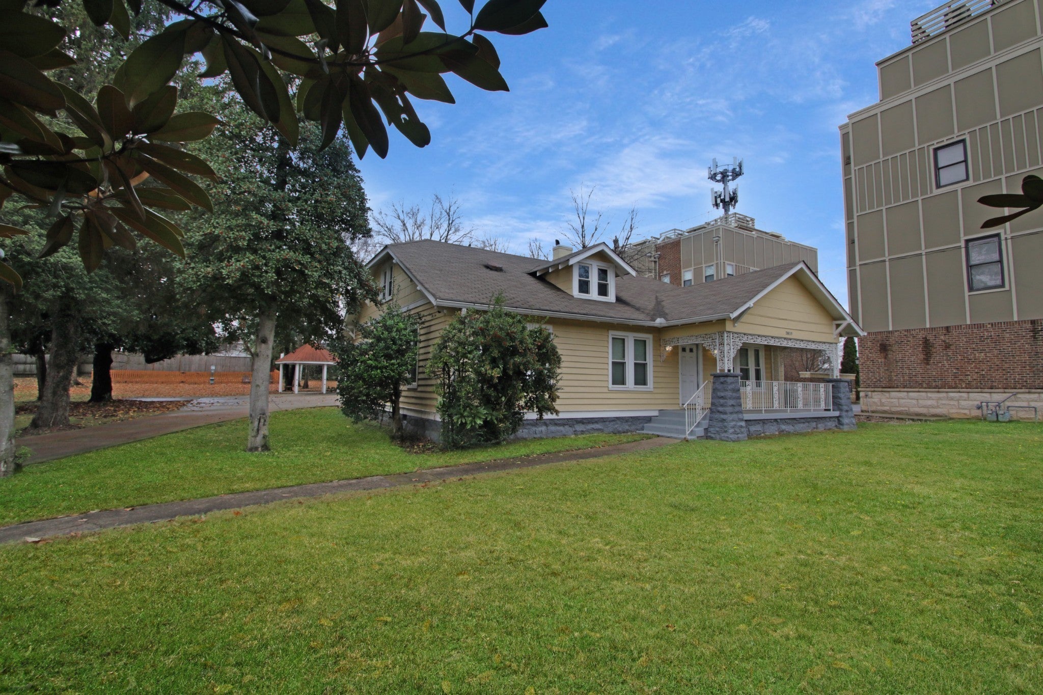 Photo of Listing #3058861