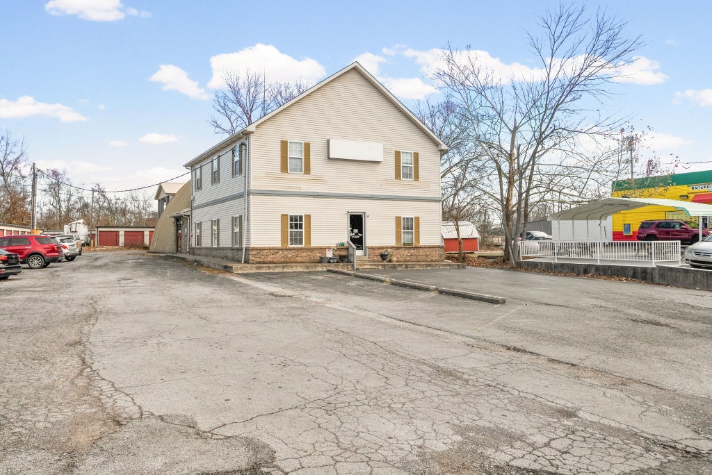 1959 Fort Campbell Blvd, Clarksville