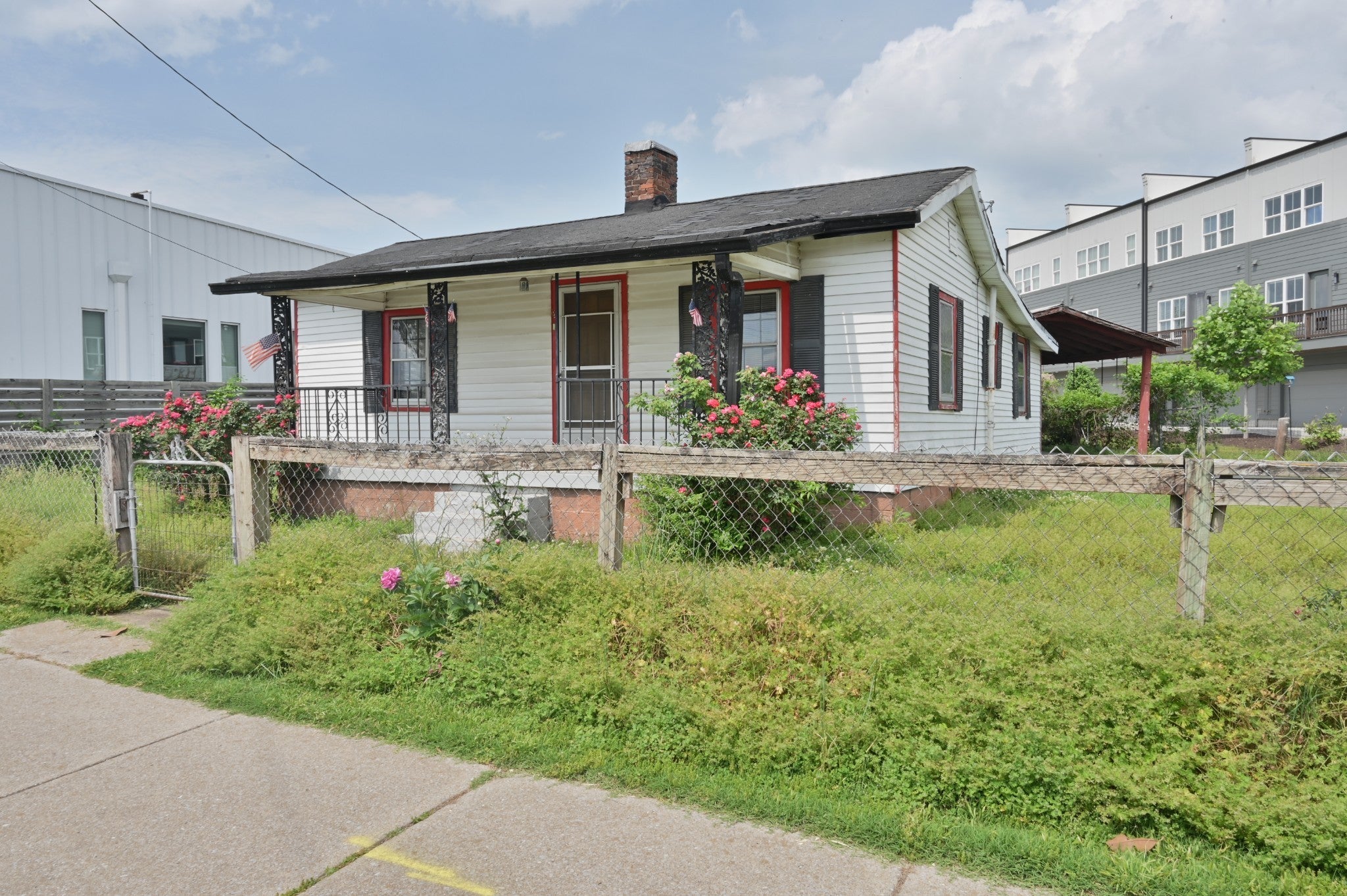 Photo of Listing #3097473