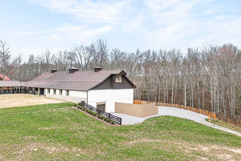 1249 Gulf Rd, Spencer Property Listing: MLS® #3165576