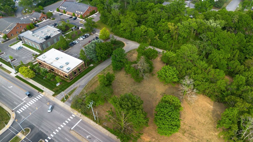 8138 Sawyer Brown Rd, Nashville