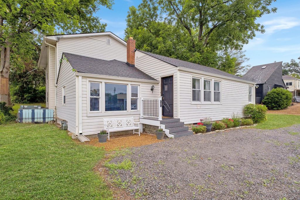 2818 Azalea Pl, Nashville